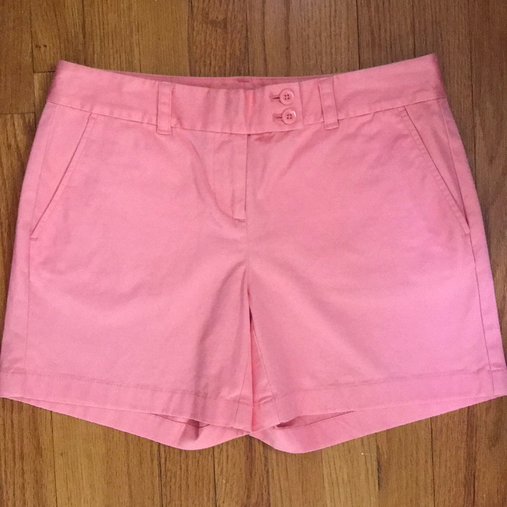 Vineyard Vines Salmon/ Pink Shorts. Size 4